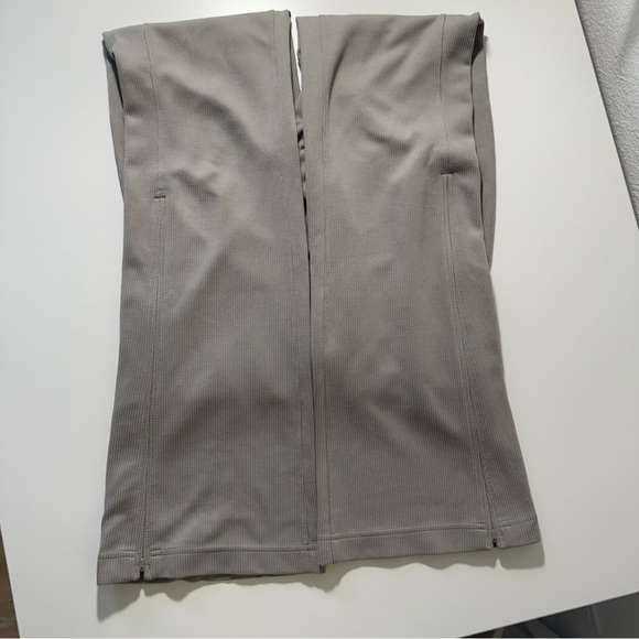 Lululemon | Softstreme Ribbed Pant | US W 4 | Riverstone - Picture 6 of 10